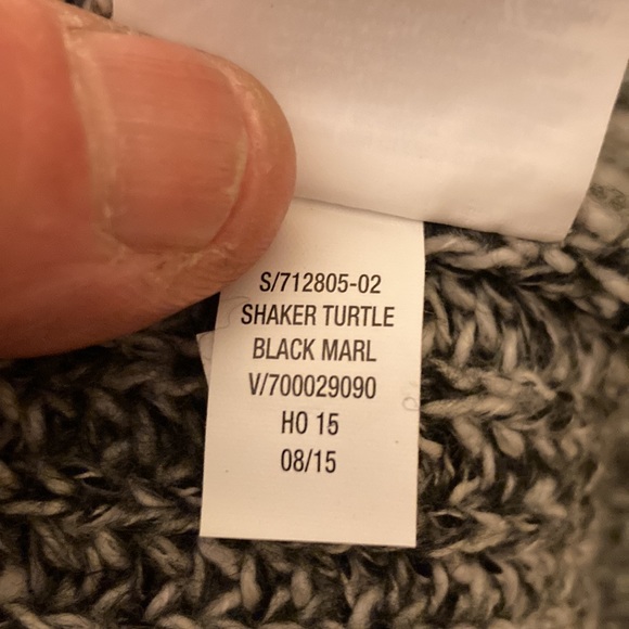 Old navy xl ladies turtle neck sweater - Picture 6 of 6